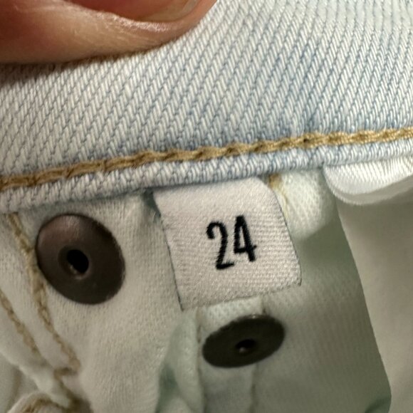 Edwin Bree Crop Slim Straight Jeans Outcast 24 Light Wash Denim Womens Fitted - Picture 8 of 9